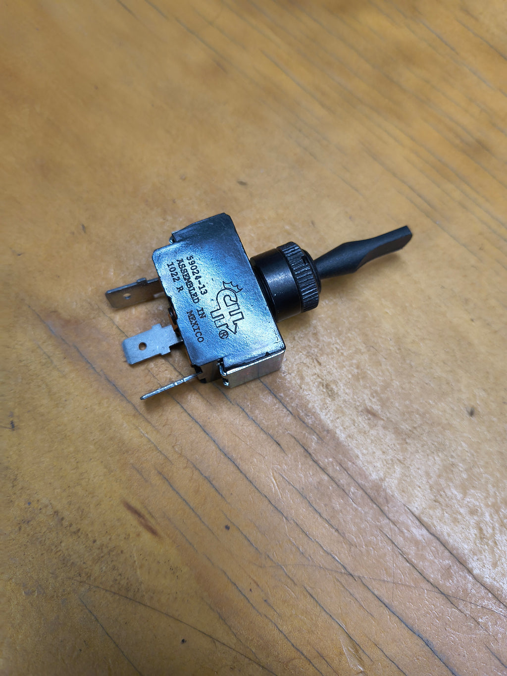 59024-13 - Toggle Switch