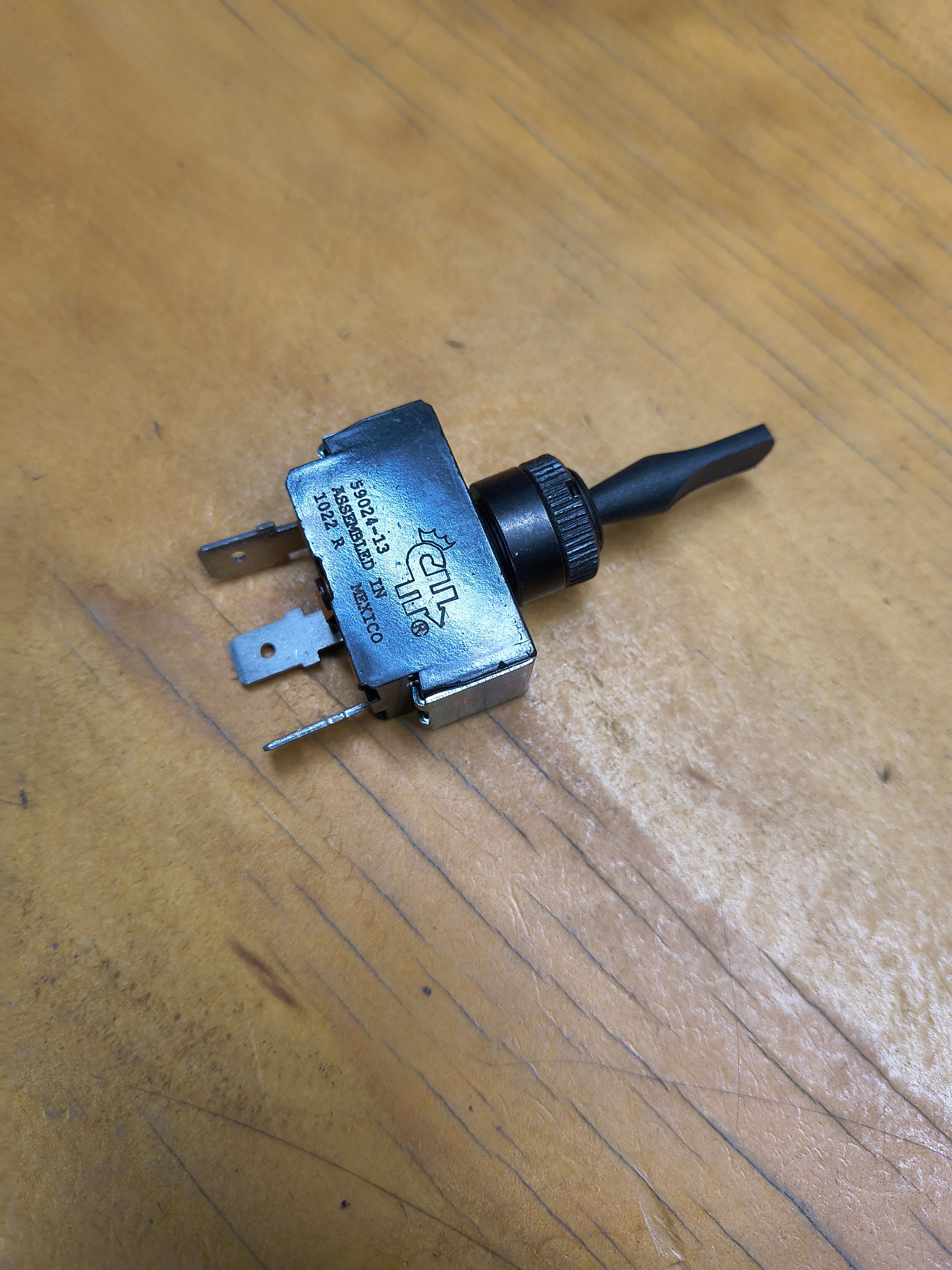 59024-13 - Toggle Switch