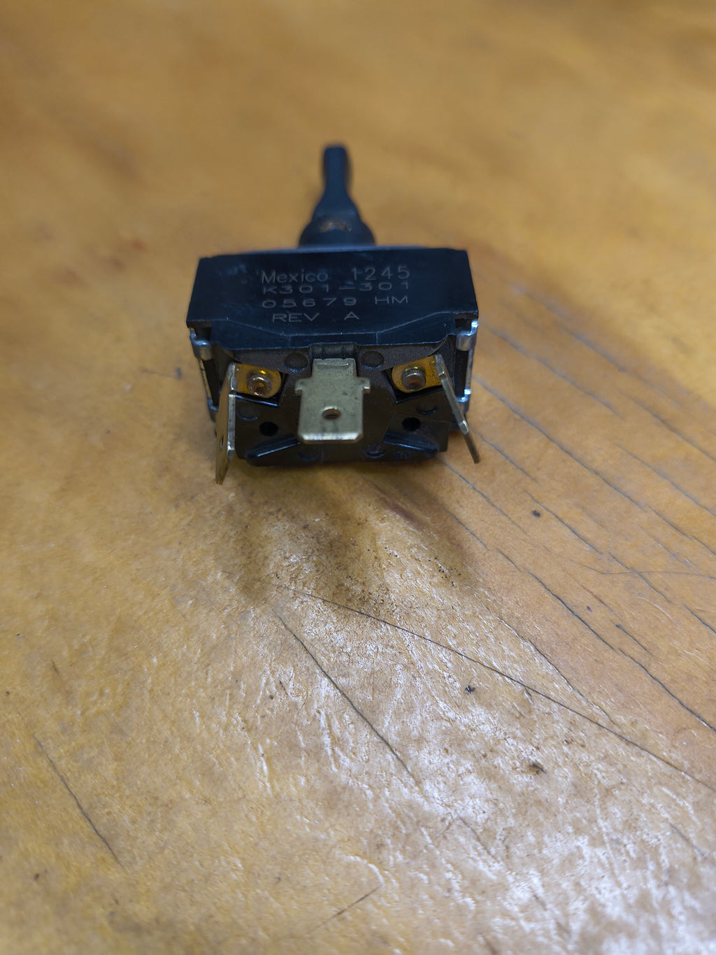 K301-301- Kenworth Momentary Toggle Switch