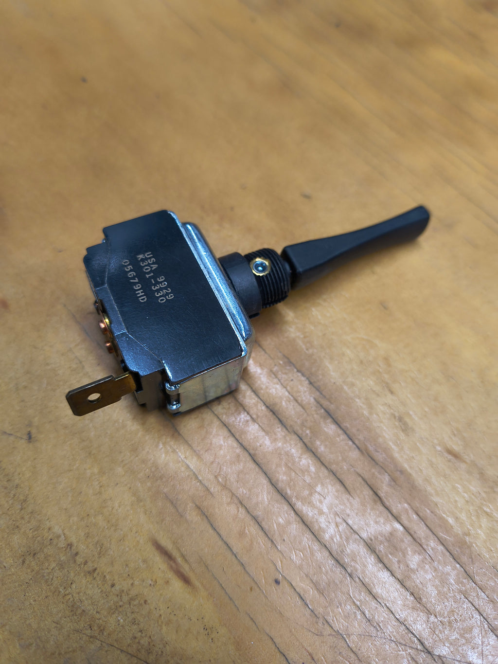 K301-330- Kenworth Momentary Toggle Switch W/ One Pole